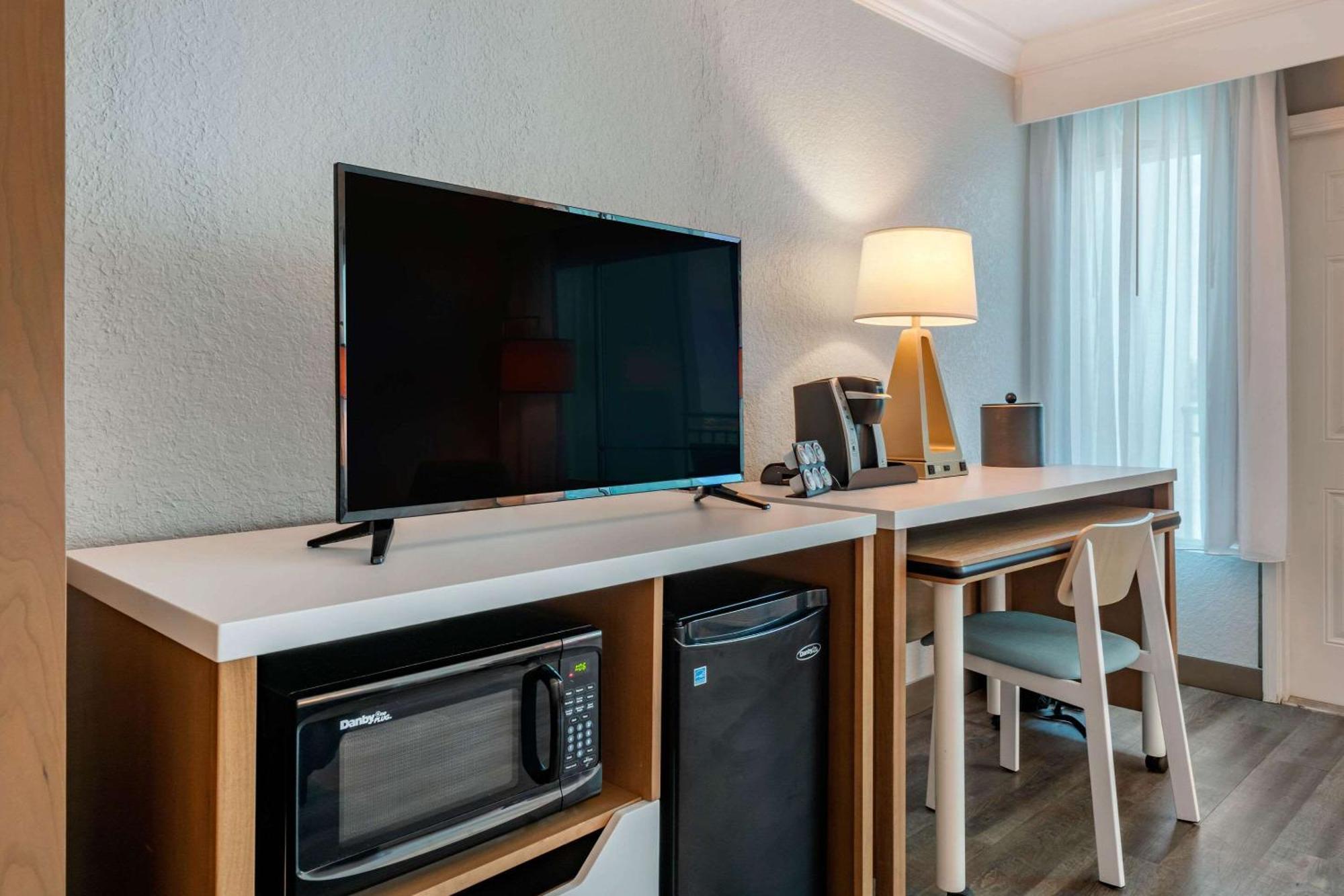 Winter The Dolphin'S Beach Club, Ascend Hotel Collection Clearwater Beach Extérieur photo