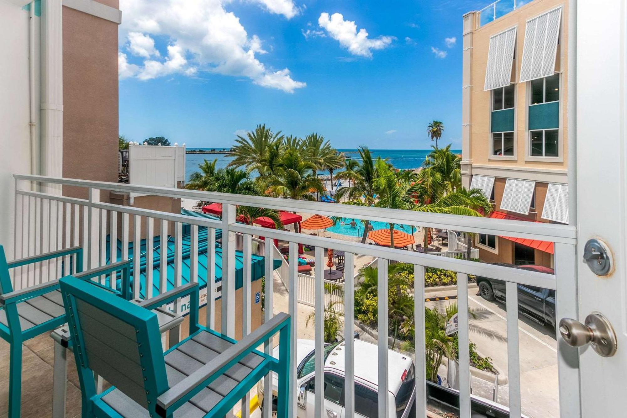 Winter The Dolphin'S Beach Club, Ascend Hotel Collection Clearwater Beach Extérieur photo