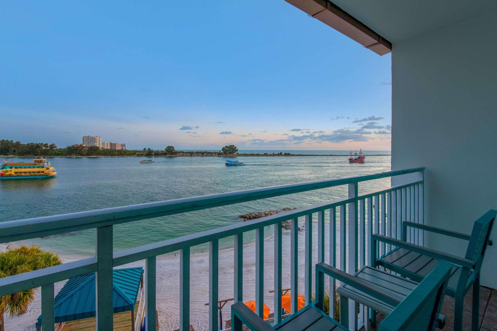 Winter The Dolphin'S Beach Club, Ascend Hotel Collection Clearwater Beach Extérieur photo